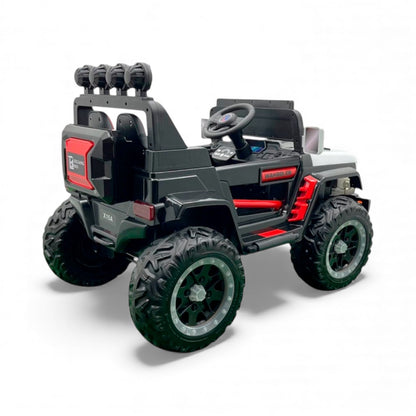 Carro 4x4 X15A Montero Con Llantas en Goma, Luces En Las Ruedas y Control Remoto