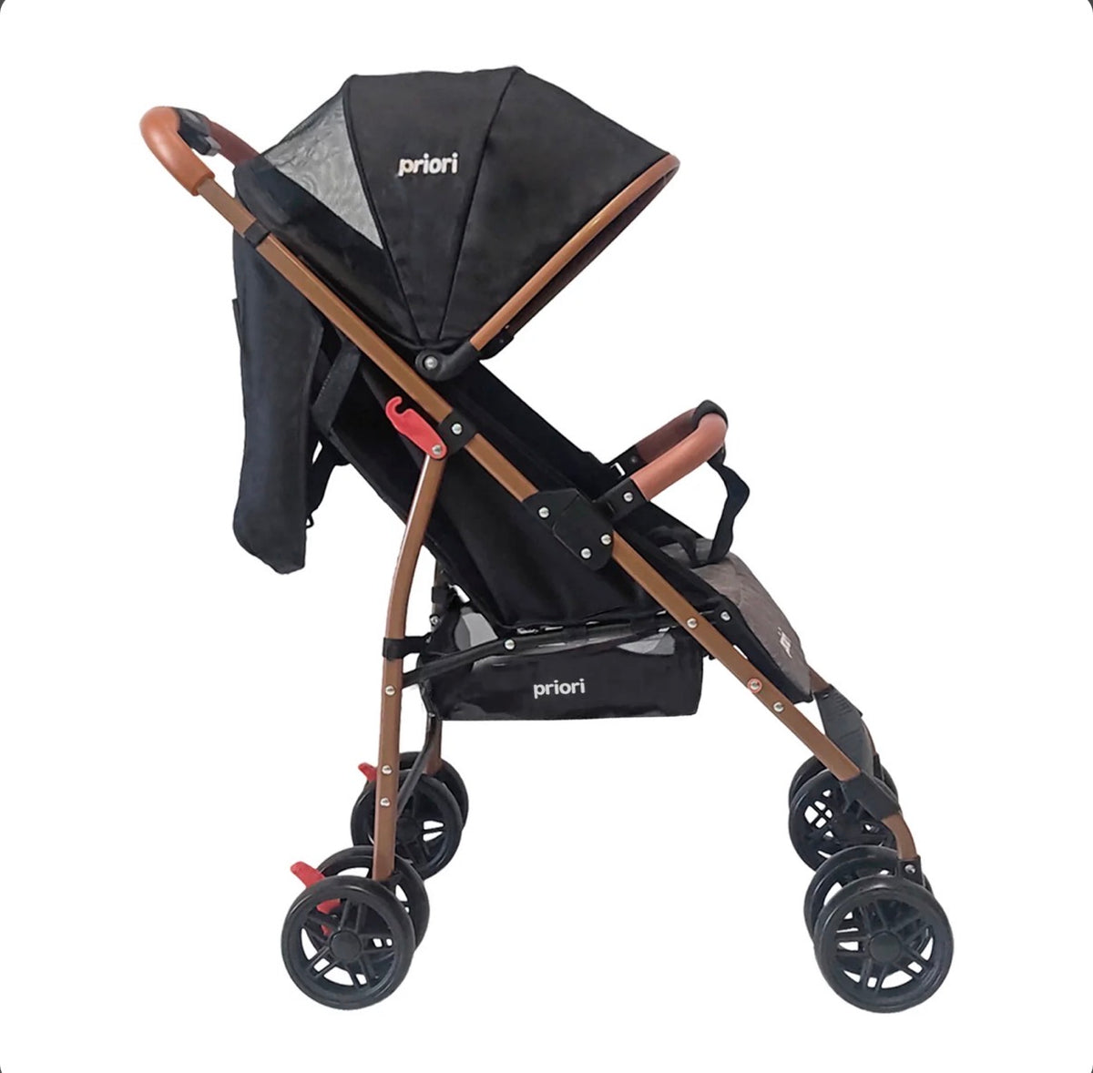 Coche paseador Priori Park Liviano y Reclinable Para Bebé.