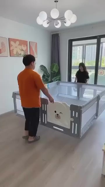 Corral De Juegos Con Puerta  Plástica Súper Gigante 180 x 200 + Tapete Plegable y 60 pelotas